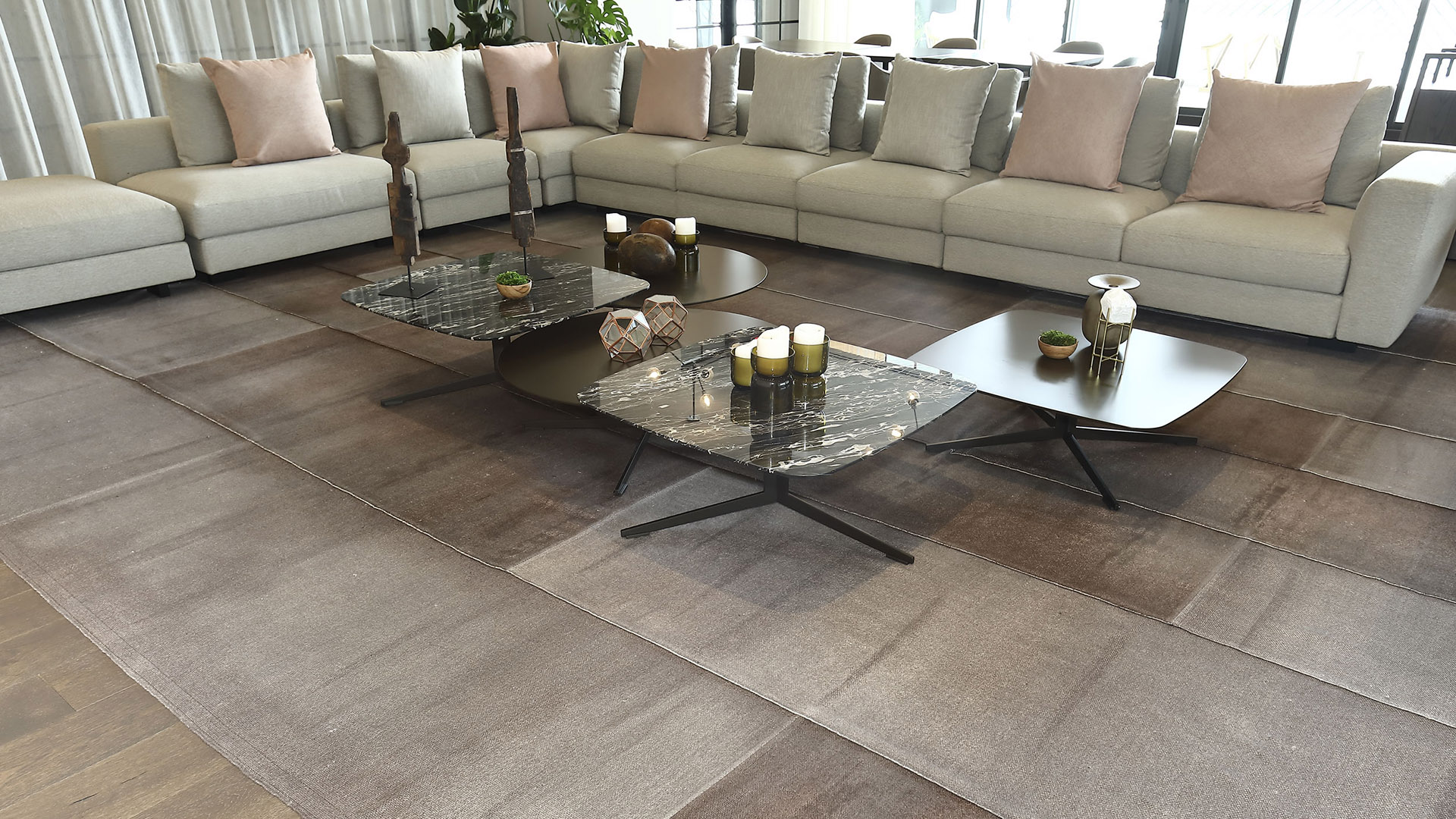 Wool rugs for the modern living room